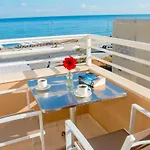 Sunny Apartment *