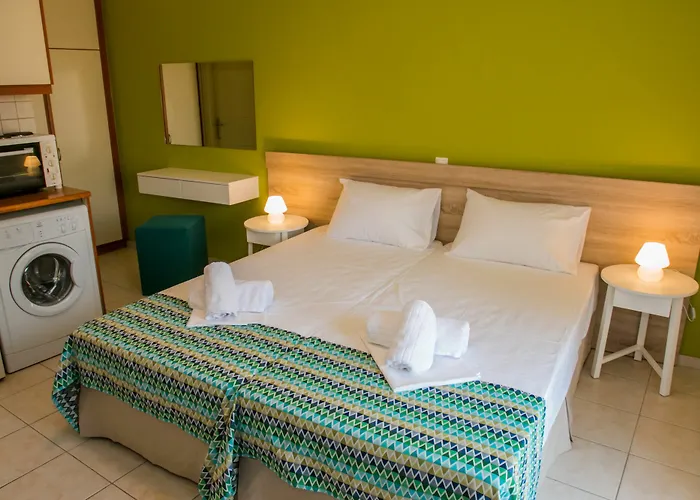 Sunny * Ρέθυμνο