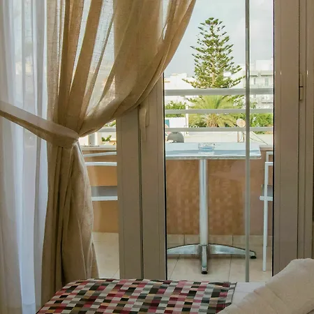 Sunny Beach Apartment *